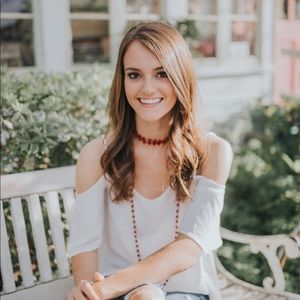 Meet your Posher, Carli